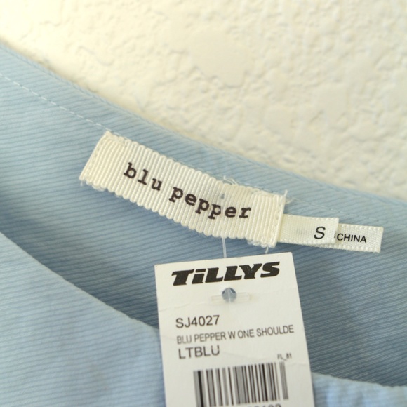NWT Blu Pepper 1 Shoulder Top Ruffled Tilly's - Picture 5 of 7